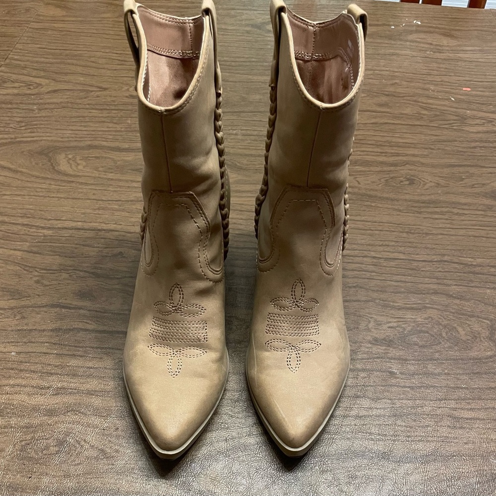 DV by Dolce Vita Tan Heeled Boots